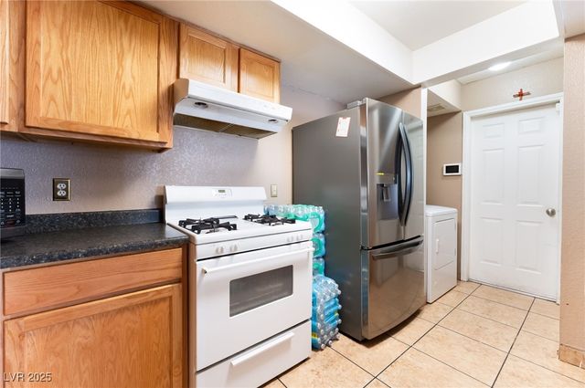 3647 Elegant Saint Court, Las Vegas, NV 89115