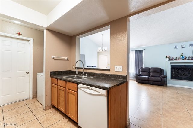 3647 Elegant Saint Court, Las Vegas, NV 89115