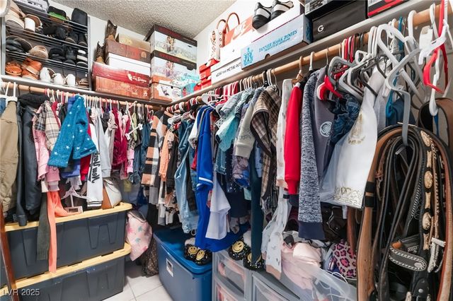 3647 Elegant Saint Court, Las Vegas, NV 89115