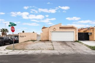 3647 Elegant Saint Court, Las Vegas, NV 89115