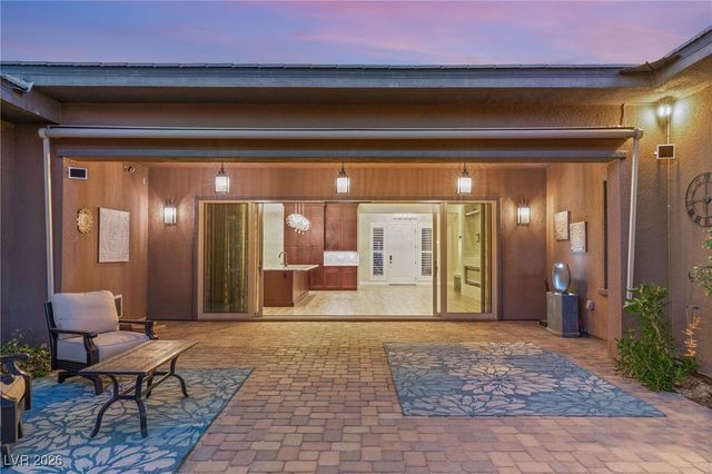 10179 Emerald Sunset Court, Las Vegas, NV 89148