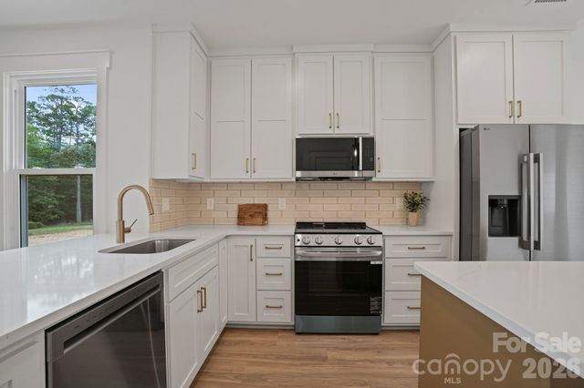 708 Meadowood Street, Hudson, NC 28638