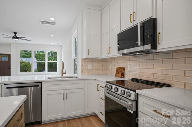 708 Meadowood Street, Hudson, NC 28638