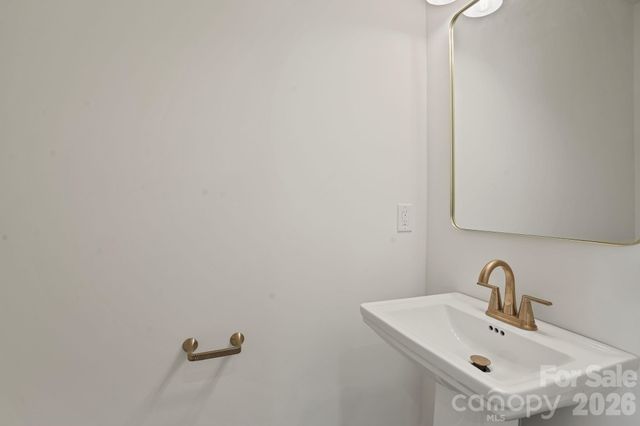 708 Meadowood Street, Hudson, NC 28638