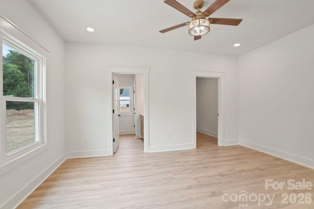 708 Meadowood Street, Hudson, NC 28638