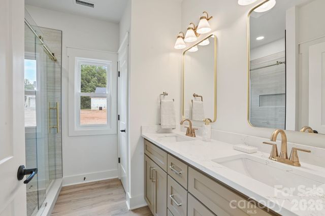 708 Meadowood Street, Hudson, NC 28638