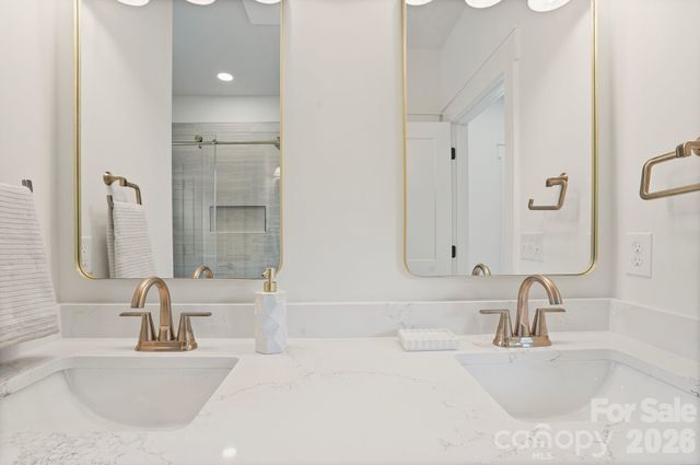 708 Meadowood Street, Hudson, NC 28638
