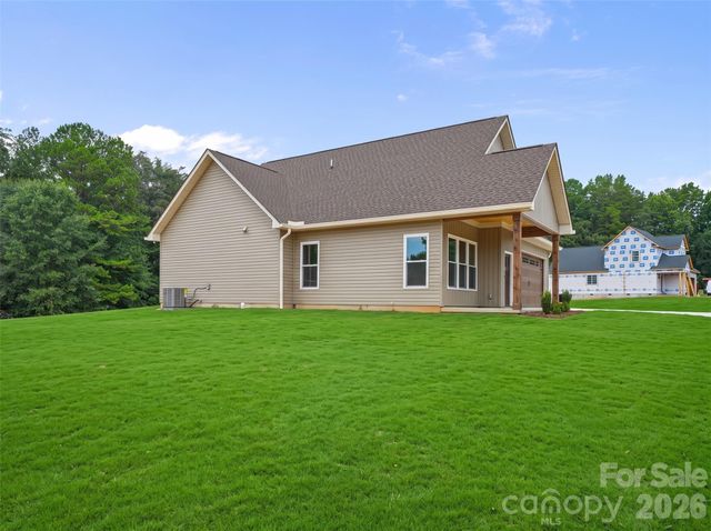 708 Meadowood Street, Hudson, NC 28638