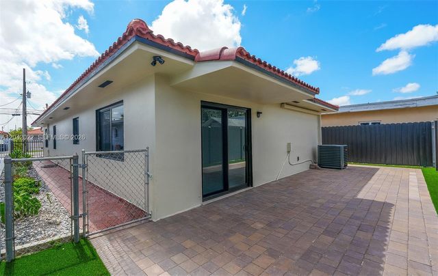 509 NW 57th Ct, Miami, FL 33126