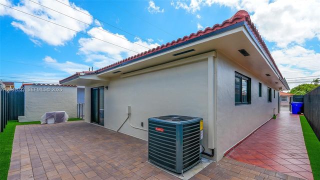 509 NW 57th Ct, Miami, FL 33126