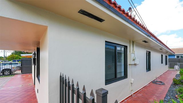 509 NW 57th Ct, Miami, FL 33126