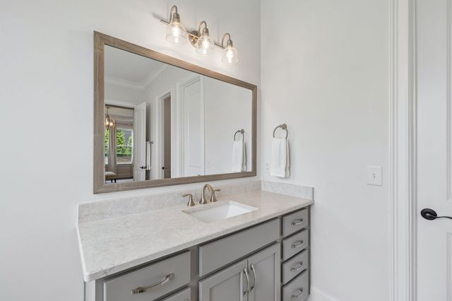 3213 Cherry Jack Ln, Thompsons Station, TN 37179