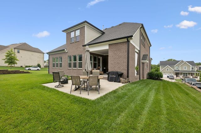 3213 Cherry Jack Ln, Thompsons Station, TN 37179