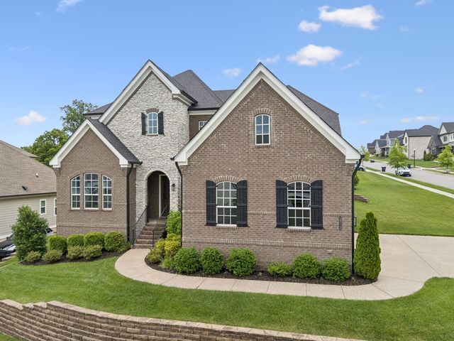 3213 Cherry Jack Ln, Thompsons Station, TN 37179