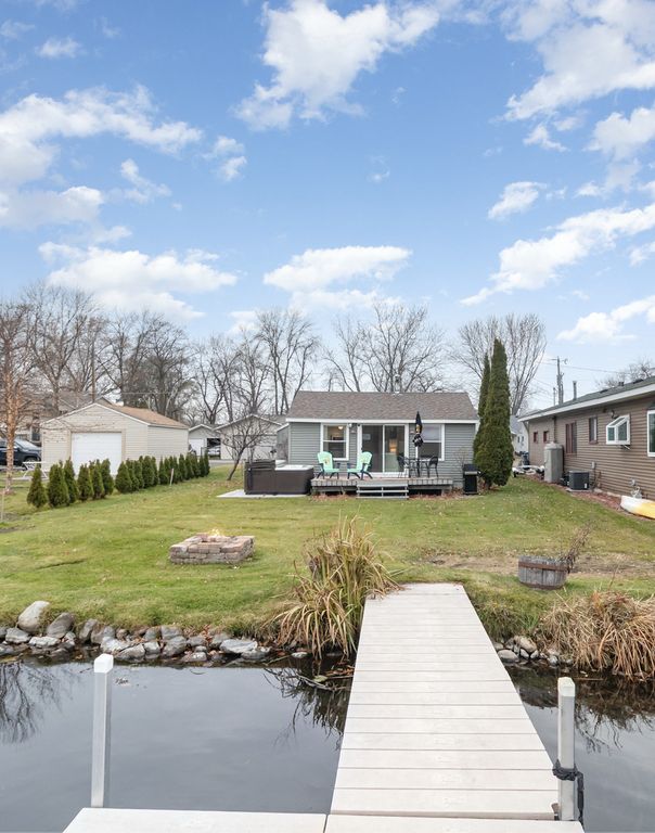 735 Woodland Drive SE, Forest Lake, MN 55025 — exterior