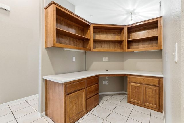 2744 W Ceres Court, Visalia, CA 93291