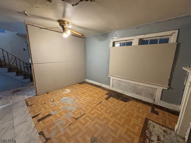 37 Wayne Ave, East Orange City, NJ 07018