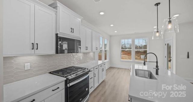 114 Canary Lane, Mooresville, NC 28115