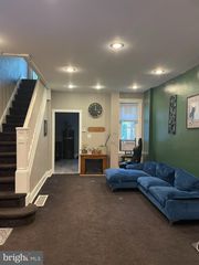 422 VIOLA ST, Camden, NJ 08104