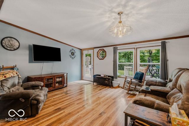 13333 Bellsville Pike, Columbus, IN 47201