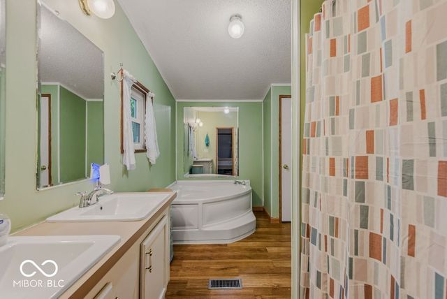 13333 Bellsville Pike, Columbus, IN 47201