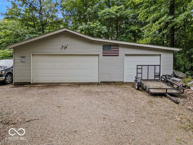 13333 Bellsville Pike, Columbus, IN 47201