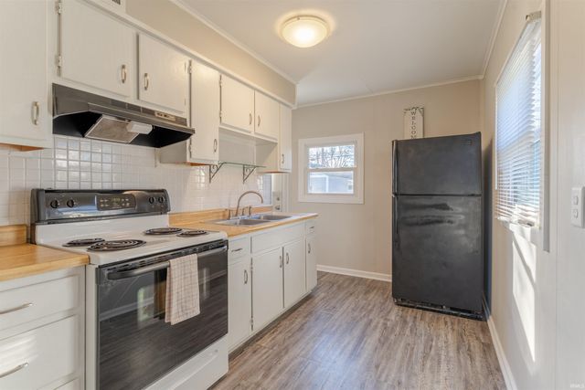 901 Stewart Avenue, Evansville, IN 47715