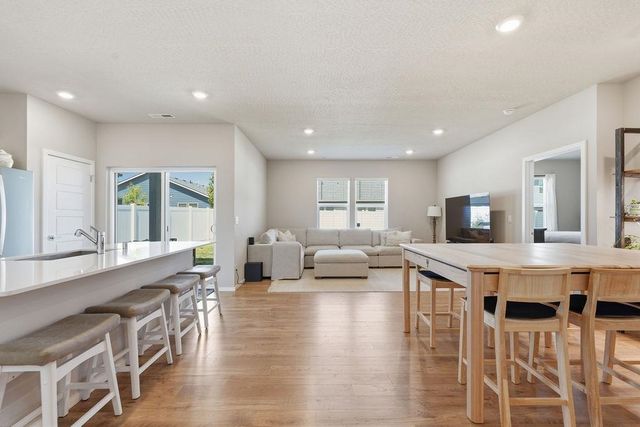 8418 W Red Ave, Cheney, WA 99004