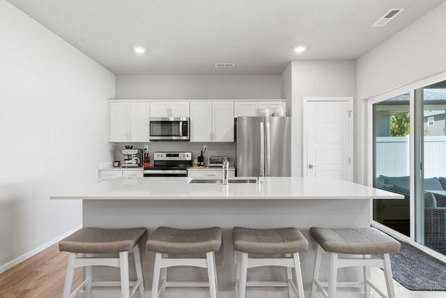 8418 W Red Ave, Cheney, WA 99004