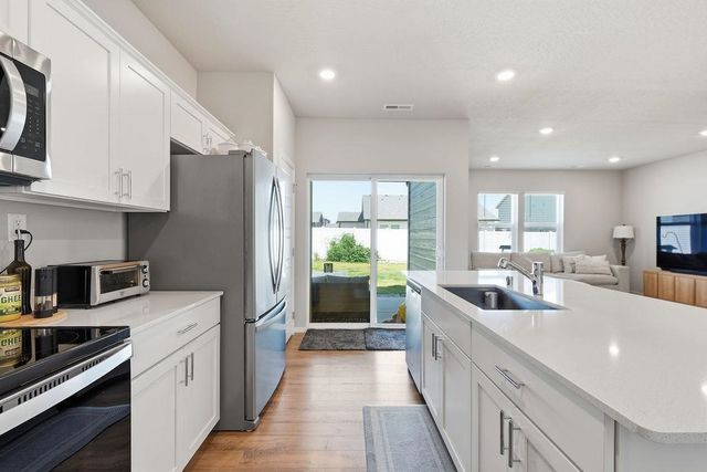 8418 W Red Ave, Cheney, WA 99004