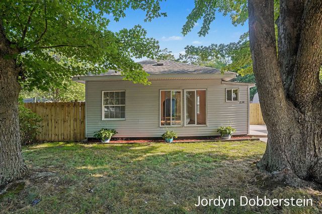 1234 Langeland Avenue, Muskegon, MI 49442