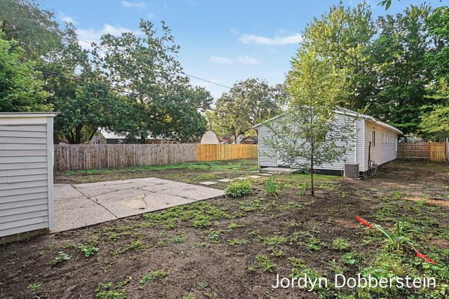 1234 Langeland Avenue, Muskegon, MI 49442