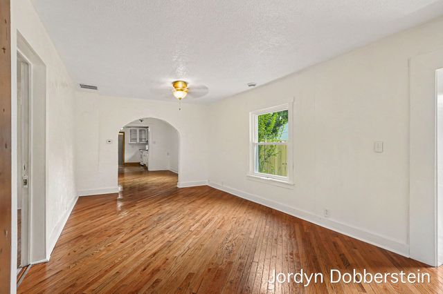 1234 Langeland Avenue, Muskegon, MI 49442