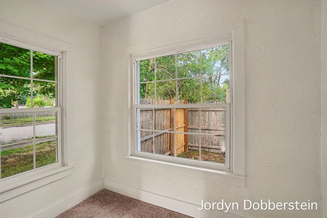 1234 Langeland Avenue, Muskegon, MI 49442