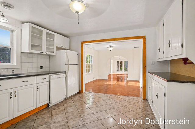 1234 Langeland Avenue, Muskegon, MI 49442