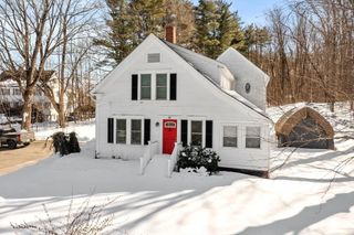 90 Townsend St, Pepperell, MA 01463
