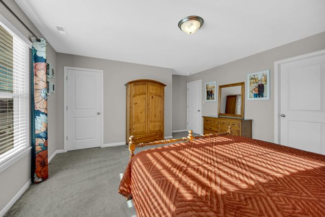 208 Sweetbay Street, Valparaiso, IN 46385