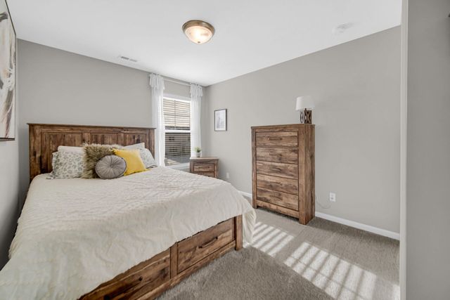 208 Sweetbay Street, Valparaiso, IN 46385