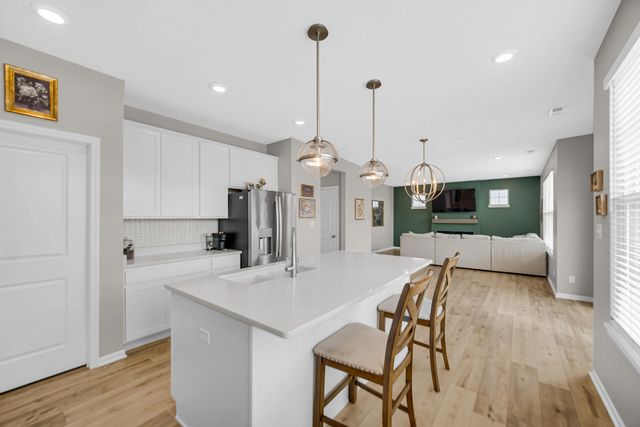 208 Sweetbay Street, Valparaiso, IN 46385