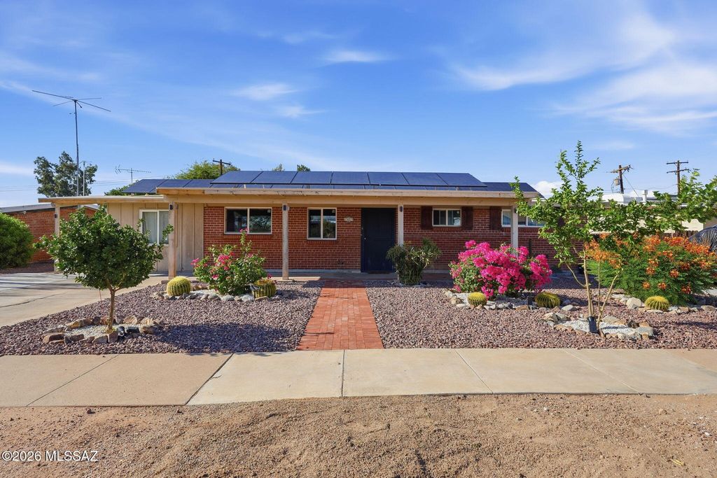 7457 E Beverly Drive, Tucson, AZ 85710