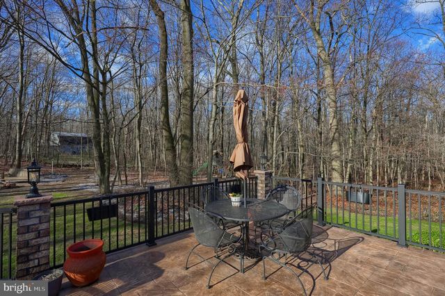 1624 SPRINGVILLE RD, New Holland, PA 17557