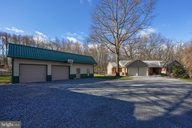 1624 SPRINGVILLE RD, New Holland, PA 17557