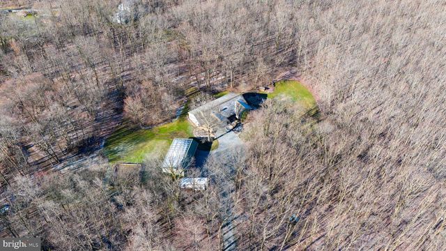 1624 SPRINGVILLE RD, New Holland, PA 17557