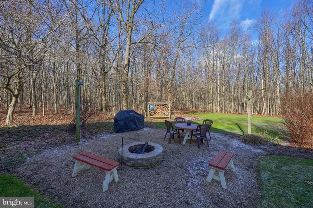 1624 SPRINGVILLE RD, New Holland, PA 17557