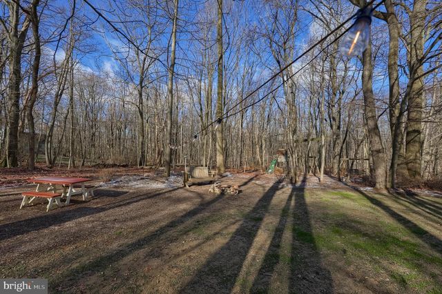 1624 SPRINGVILLE RD, New Holland, PA 17557