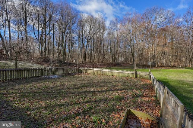 1624 SPRINGVILLE RD, New Holland, PA 17557
