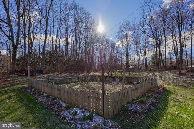 1624 SPRINGVILLE RD, New Holland, PA 17557