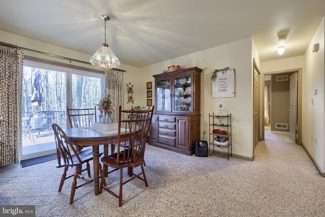 1624 SPRINGVILLE RD, New Holland, PA 17557