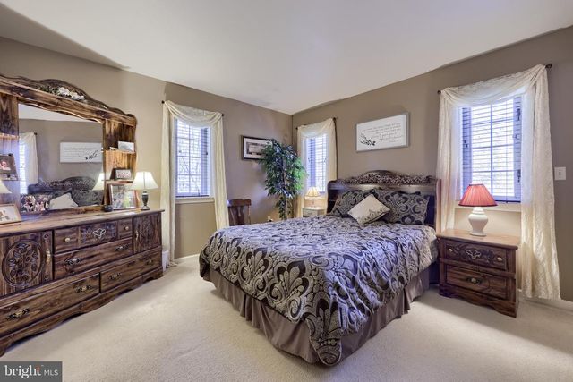 1624 SPRINGVILLE RD, New Holland, PA 17557