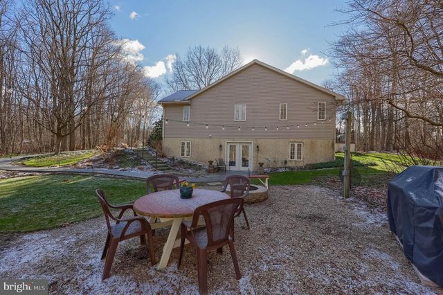 1624 SPRINGVILLE RD, New Holland, PA 17557